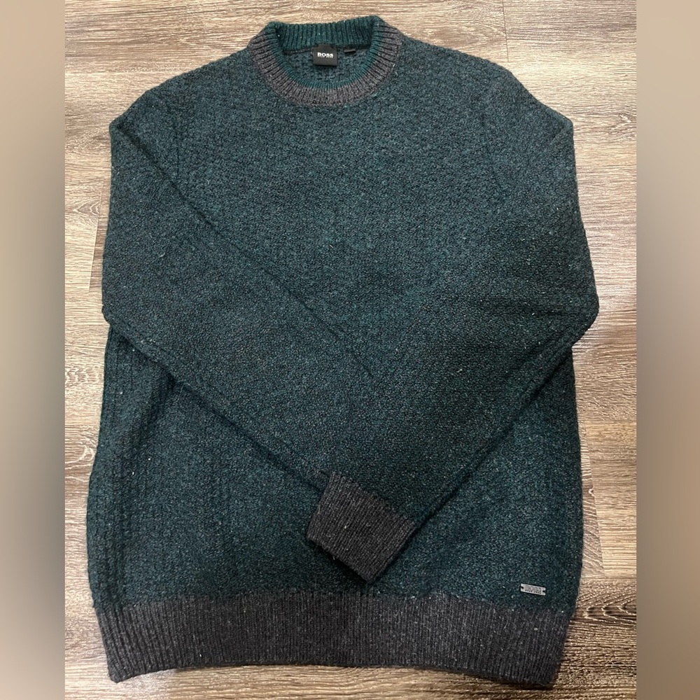 Size Large crewneck Wool Sweater Hugo Boss Green